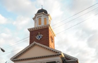 Brookline’s Sinai To Sponsor Syrian Refugees