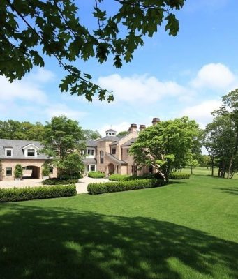 Tom Brady & Gisele Bundchen Put Brookline House Up For Sale