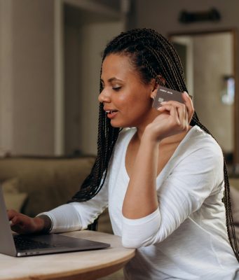 Everything You Need To Know About Using A Credit Card For Online Entertainment